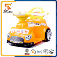 Adorável Corlorful Kids Battery Car com função de balanço